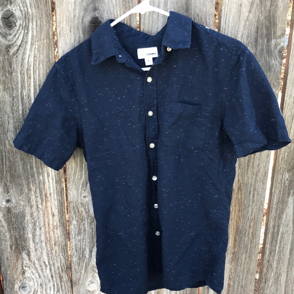 Short sleeved button up